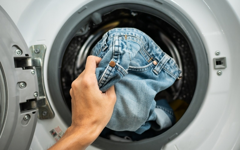 How to wash jeans in a washing machine